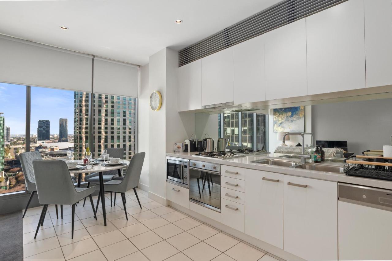 Sophisticated Designer Condo W River & City Views Мельбурн Экстерьер фото