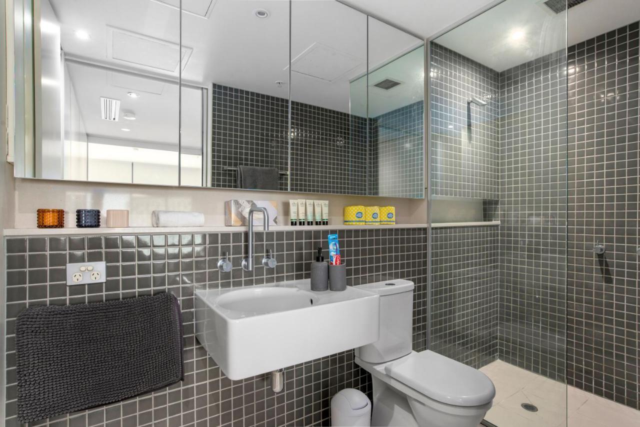 Sophisticated Designer Condo W River & City Views Мельбурн Экстерьер фото